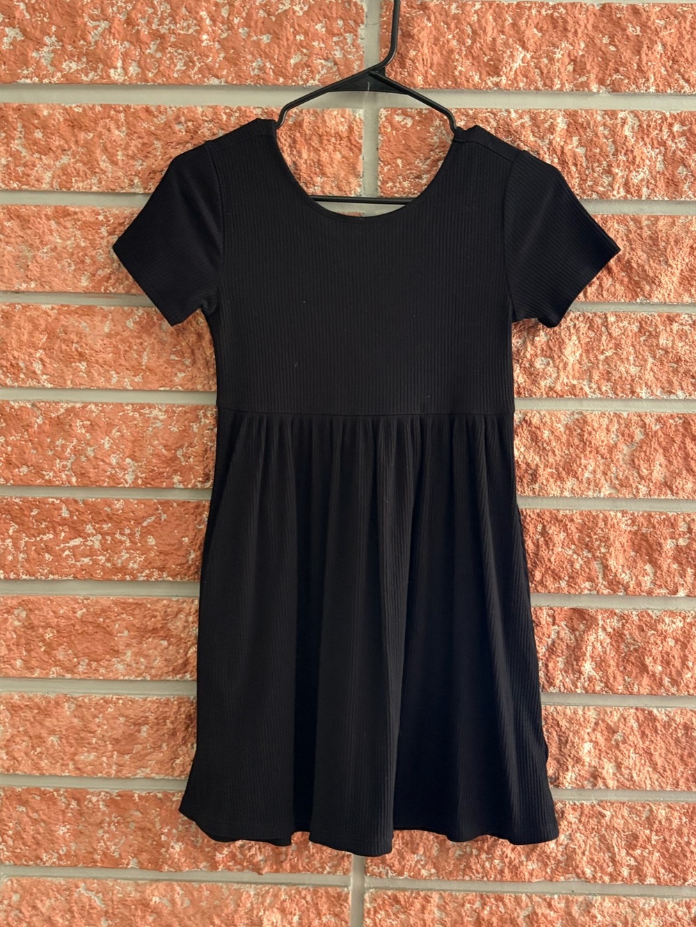 Old Navy Black Short Sleeve Ribbed Skater Dress